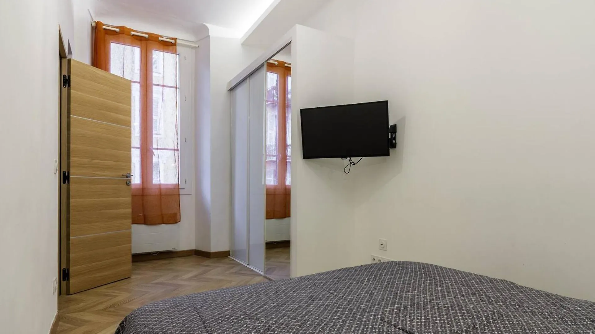 Apartman Joli 2 Pieces Au Port De Nizza